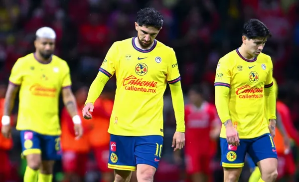 Jugadores de América salen tras la derrota ante Toluca (Fuente: Mexsports)