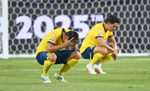 Jugadores de América se lamentan (Fuente: Mexsports)