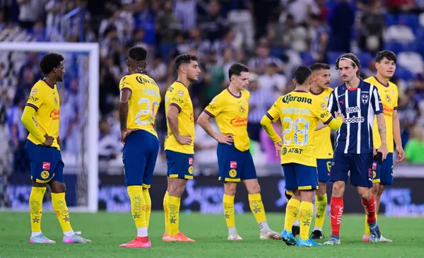 Jugadores de América se lamentan tras derrota ante Rayados (Fuente: Mexsports)