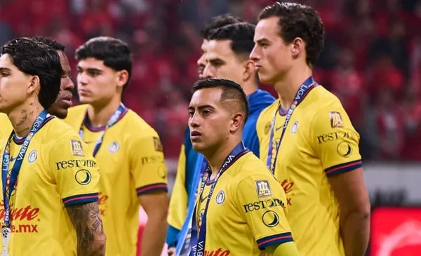 Jugadores del América reciben medalla (Fuente: Mexsports)