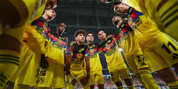 Jugadores en charla. Foto: Club América