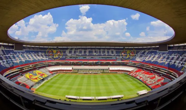 La afición del América es una de las más exigentes del mundo, ya que torneo tras torneo se pide que el equipo gane títulos y además juegue bien al futbol.