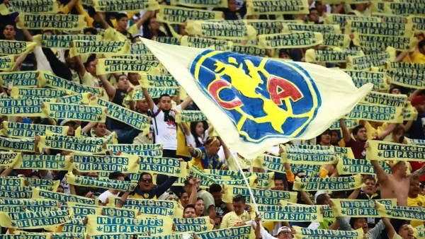 La afición del América pidió por la salida de jugadores de la plantilla.