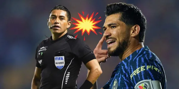 La ‘Bomba’ esperó que terminara el primer tiempo para reclamarle al colegiado.