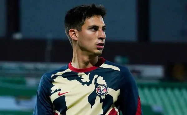 Mauro Laínez tiene pie y medio fuera del América