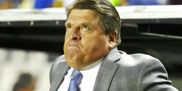 Miguel Herrera salió por la puerta trasera del Club América.