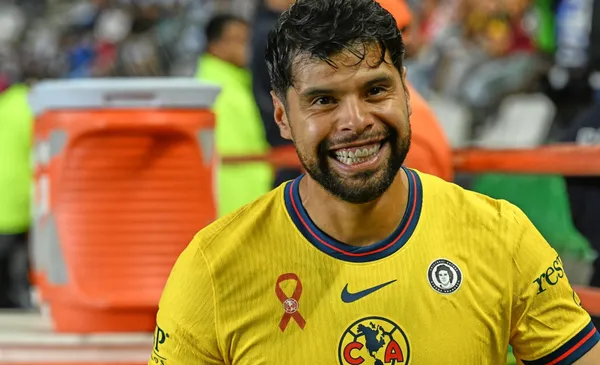 Néstor Araujo sornríe en un partido de fútbol (Funte: Mexsports)