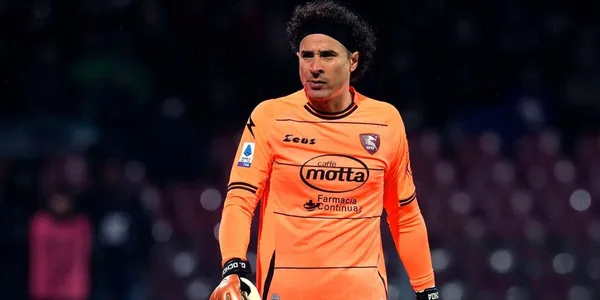 No fue dinero, la verdad por la que se fue Ochoa y su contrato en Italia