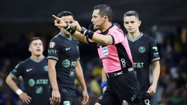 No quedan dudas de que el arbitraje perjudicó al América en la liguilla desde el primer enfrentamiento que fue ante Puebla.