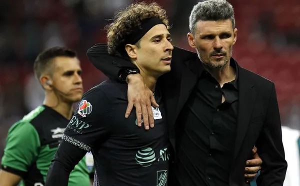 Ochoa ya dio la orden y Tano Ortiz mandará a la banquillo de suplentes a Oscar Jiménez