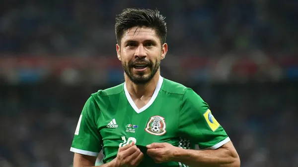 Oribe Peralta contra Fidalgo.