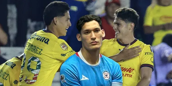 Orozco Chiquete y defensas del Club América / Foto: MEXSPORT