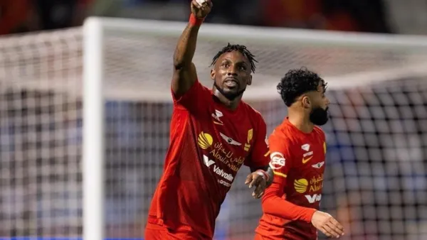 Quiñones vuelve a anotar en México.