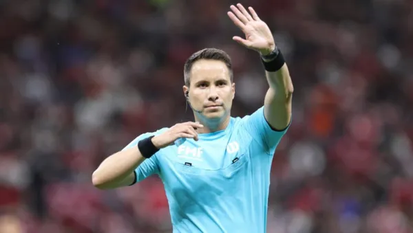 Rafael López será suspendido.