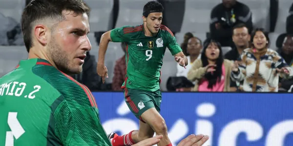 Raúl Jiménez se ha visto mejor que Santiago Giménez en los partidos de la Selección Mexicana