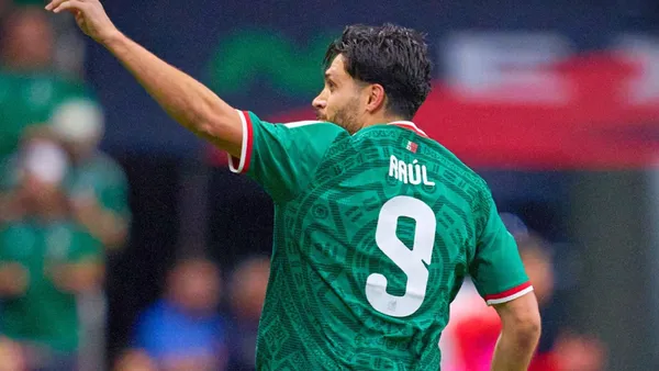 Raúl Jiménez sigue rompiendo récords.