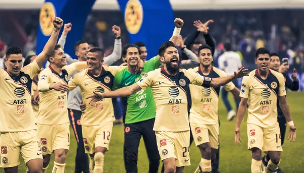 Recordamos cuando europeo mandó a callar a las Chivas.