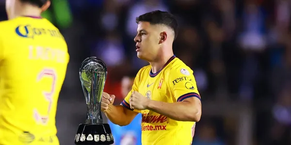 Richard con la copa/FOTO; Sporting News