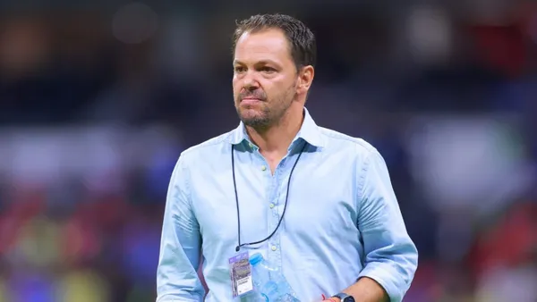 Santiago Baños cometió varios errores en el América.