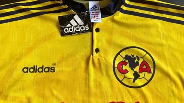 Un viejo jersey Adidas del América - Foto: Captura de pantalla
