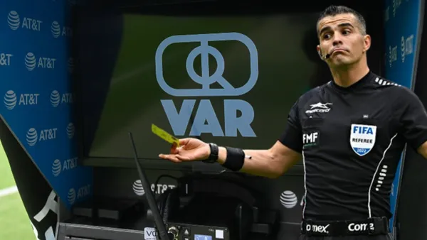 VAR Fernando Hernández, América vs Chivas