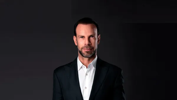 Zague se rinde a los pies de Saint-Maximin