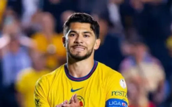 El delantero de América defendió a Zendejas.