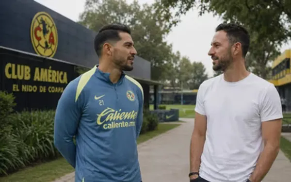 Layún y Henry sostuvieron una plática en el nido de Coapa hace un par de semanas.