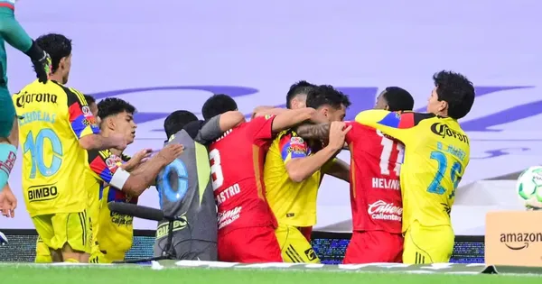 Jugador de Toluca agrede a árbitro.