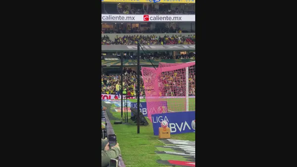 Violencia en las afueras del Azteca.