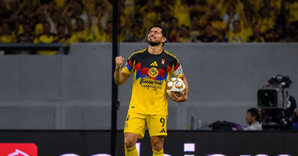 El récord que Henry Martín acecha después de anotarle a Pumas