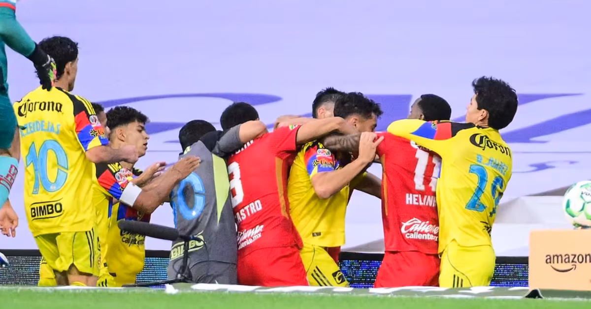 Sale a la luz la agresión de otro jugador de Toluca al árbitro durante el partido con América